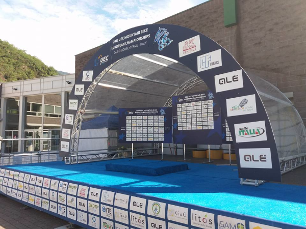 Ro.fra, rofra Noleggio e allestimento di transenne, palchi, podi e tribune, per gare ciclistiche, per gare podistiche, motomondiale, concerti, eventi