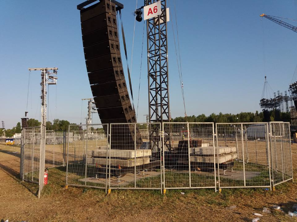 Ro.fra, rofra Noleggio e allestimento di transenne, palchi, podi e tribune, per gare ciclistiche, per gare podistiche, motomondiale, concerti, eventi