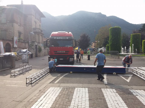 Ro.fra, rofra Noleggio e allestimento di transenne, palchi, podi e tribune, per gare ciclistiche, per gare podistiche, motomondiale, concerti, eventi