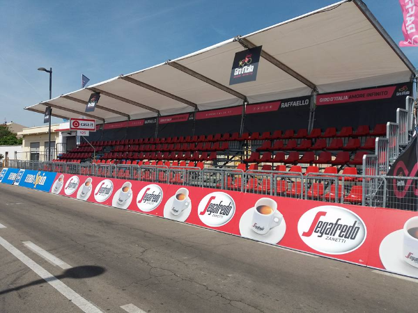 Ro.fra, rofra Noleggio e allestimento di transenne, palchi, podi e tribune, per gare ciclistiche, per gare podistiche, motomondiale, concerti, eventi