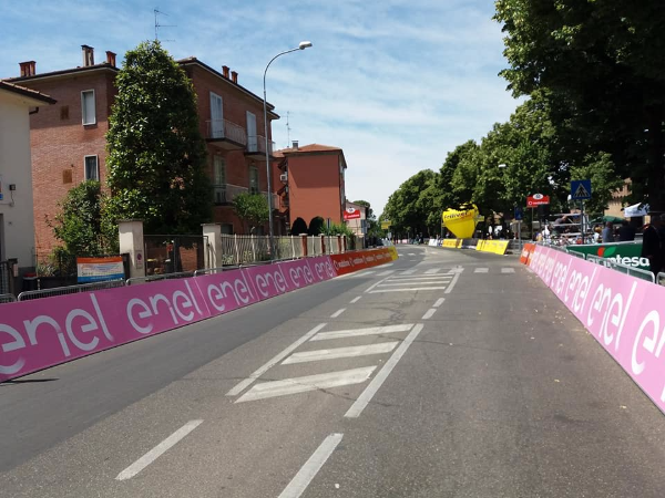 Ro.fra, rofra Noleggio e allestimento di transenne, palchi, podi e tribune, per gare ciclistiche, per gare podistiche, motomondiale, concerti, eventi