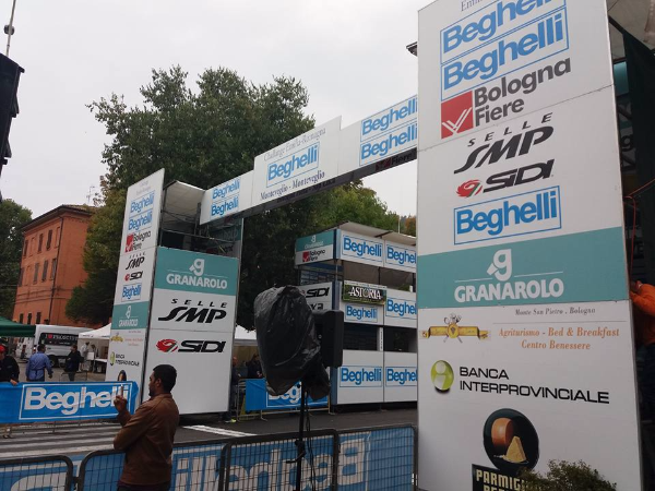 Ro.fra, rofra Noleggio e allestimento di transenne, palchi, podi e tribune, per gare ciclistiche, per gare podistiche, motomondiale, concerti, eventi