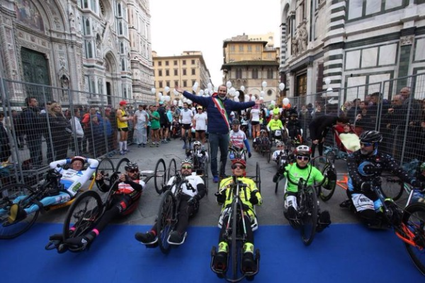 Ro.fra, rofra Noleggio e allestimento di transenne, palchi, podi e tribune, per gare ciclistiche, per gare podistiche, motomondiale, concerti, eventi