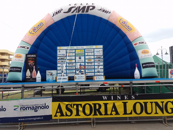 Ro.fra, rofra Noleggio e allestimento di transenne, palchi, podi e tribune, per gare ciclistiche, per gare podistiche, motomondiale, concerti, eventi