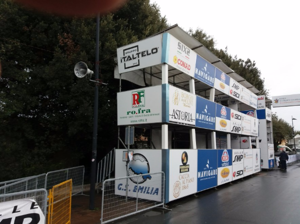 Ro.fra, rofra Noleggio e allestimento di transenne, palchi, podi e tribune, per gare ciclistiche, per gare podistiche, motomondiale, concerti, eventi