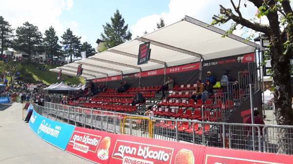 Ro.fra, rofra Noleggio e allestimento di transenne, palchi, podi e tribune, per gare ciclistiche, per gare podistiche, motomondiale, concerti, eventi