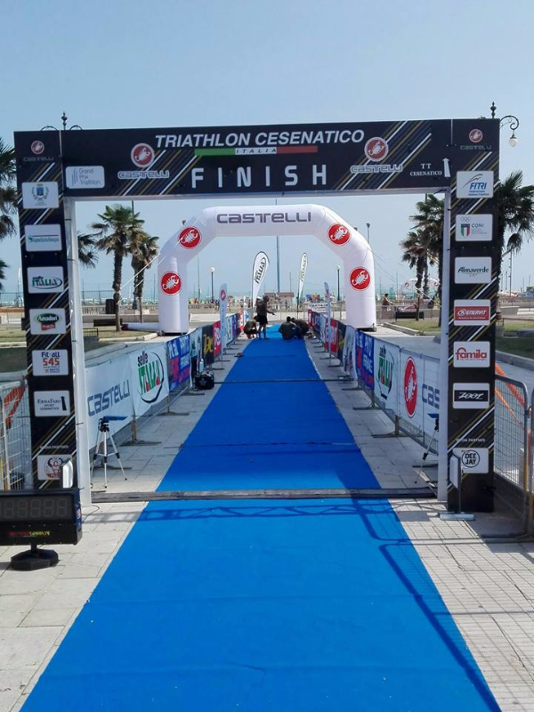 Ro.fra, rofra Noleggio e allestimento di transenne, palchi, podi e tribune, per gare ciclistiche, per gare podistiche, motomondiale, concerti, eventi